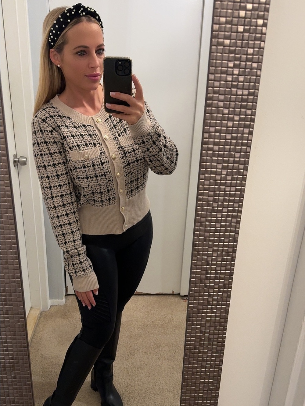 Cardigan - Picture 2 of 8